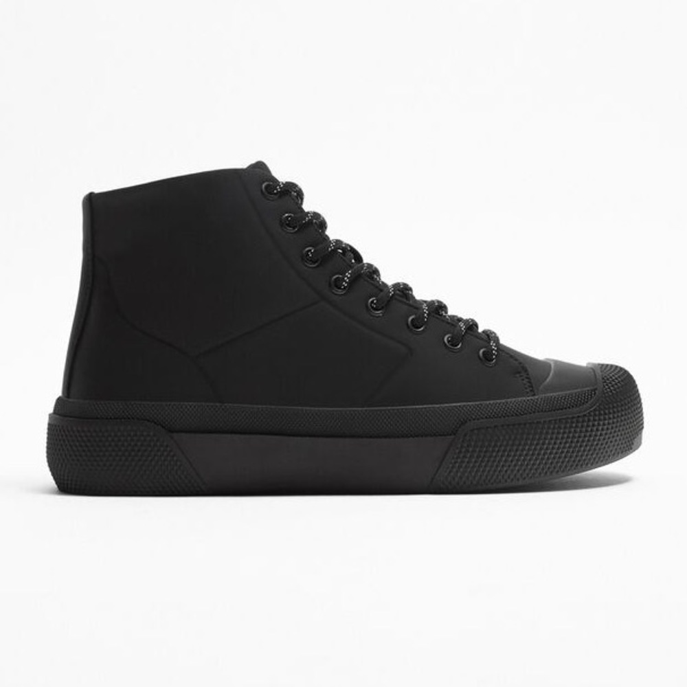 NWT. Zara Man Black Rubberised High-Top Trainers. Size 7.